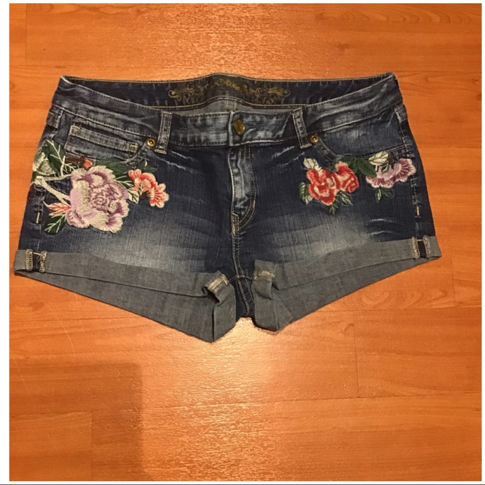 🌺 Express Floral Jean Shorts 🌸